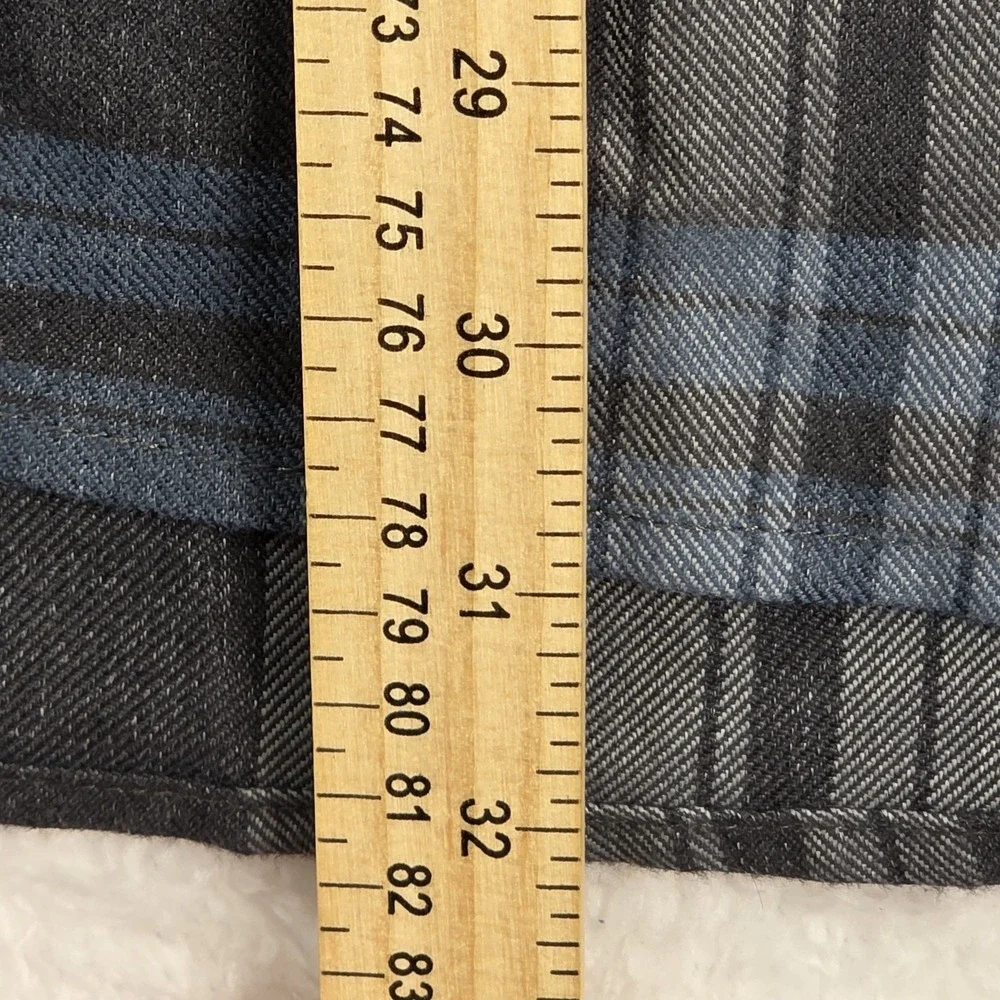 The North Face‎ Button Down Plaid Flannel Shirt Men's Size XL Nylon Blend Hiking